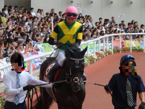 220CFE9A-66D2-4FDC-89BC-E56144CAE1FE